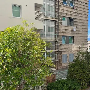  Apartment Skipper